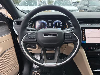 2026 Jeep Grand Cherokee — photo 16 view