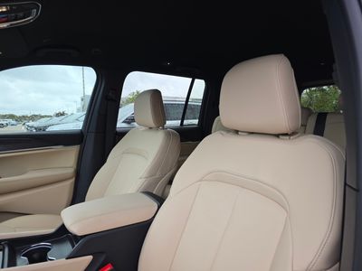 2026 Jeep Grand Cherokee — photo 11 view
