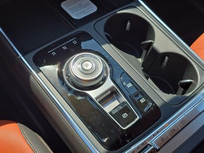 2026 Kia Carnival Hybrid - Photo 28