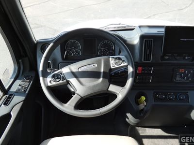 2026 Thor Motor Coach Pasadena — photo 9 view