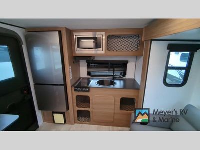 2026 Keystone RV Reign — photo 7 view