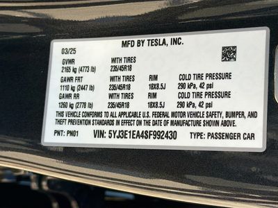 2025 Tesla Model 3 — photo 40 view