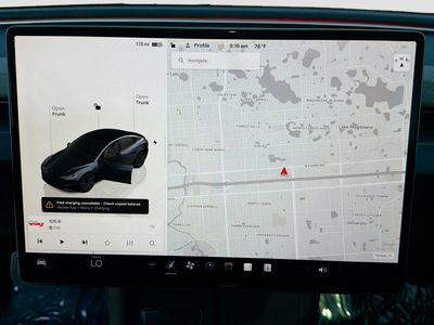 2025 Tesla Model 3 — photo 29 view