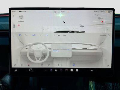 2025 Tesla Model 3 — photo 32 view