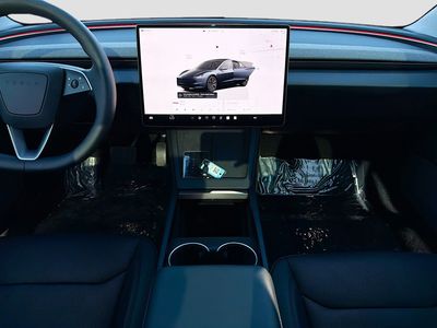 2025 Tesla Model 3 — photo 18 view
