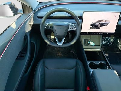 2025 Tesla Model 3 — photo 16 view