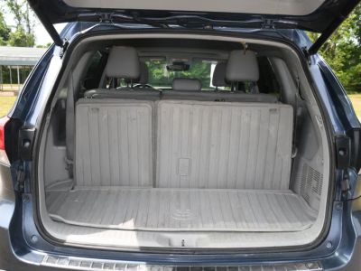 2017 Toyota Highlander - Photo 17