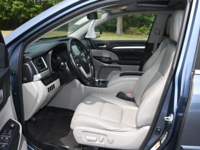 2017 Toyota Highlander - Photo 7