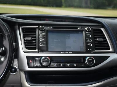 2017 Toyota Highlander - Photo 16