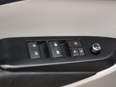 2017 Toyota Highlander - Photo 10