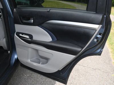 2017 Toyota Highlander - Photo 19