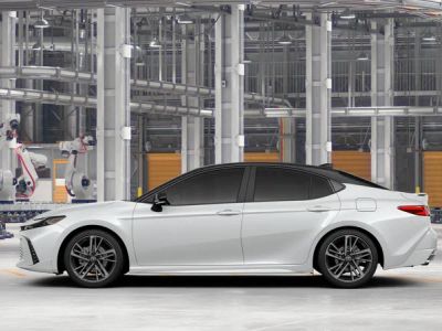 2026 Toyota Camry - Photo 4