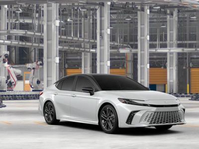 2026 Toyota Camry - Photo 15