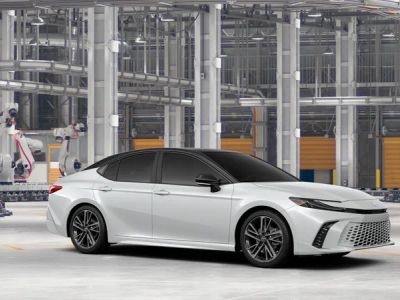 2026 Toyota Camry - Photo 14