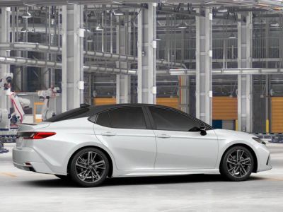 2026 Toyota Camry - Photo 11