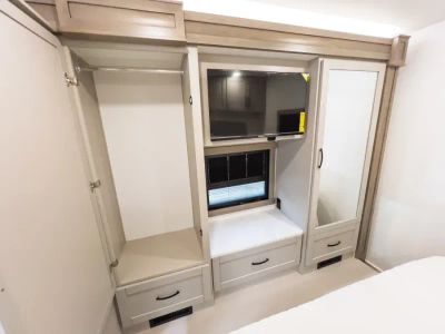 2027 Entegra VISION XL — photo 19 view