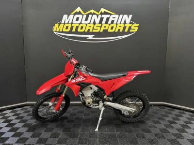 2026 Ducati Desmo450 EDX — front three-quarter view