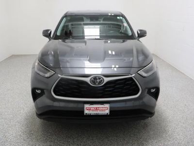 2025 Toyota Highlander FWD - Photo 3