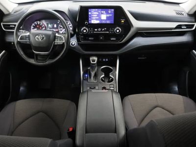 2025 Toyota Highlander FWD - Photo 30