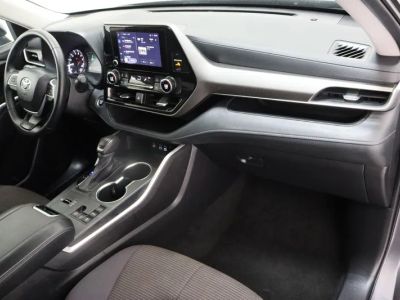 2025 Toyota Highlander FWD - Photo 38