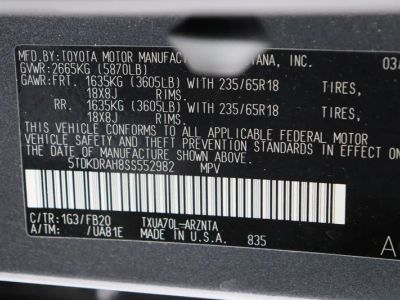 2025 Toyota Highlander FWD - Photo 43