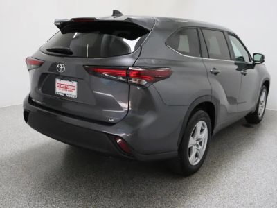 2025 Toyota Highlander FWD - Photo 7