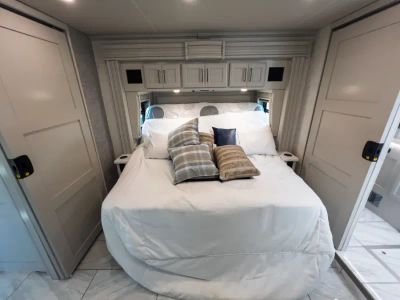 2027 Fleetwood DISCOVERY — photo 14 view