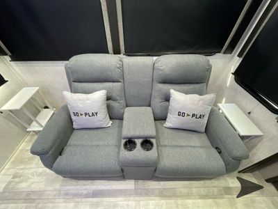 2022 Grand Design Momentum M-Class - Photo 23