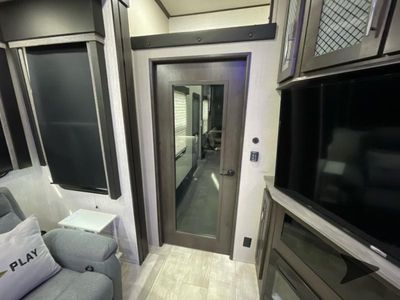 2022 Grand Design Momentum M-Class - Photo 24