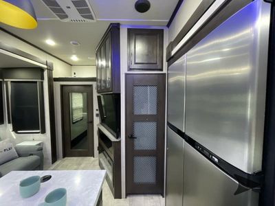 2022 Grand Design Momentum M-Class - Photo 37