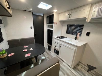 2026 Jayco Jay Flight SLX — photo 11 view