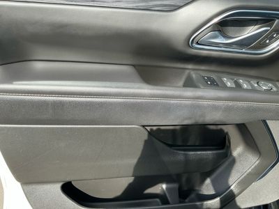 2023 GMC Yukon — photo 15 view