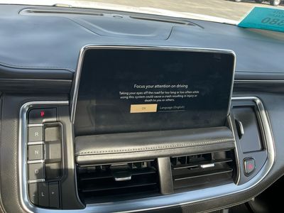 2023 GMC Yukon — photo 11 view