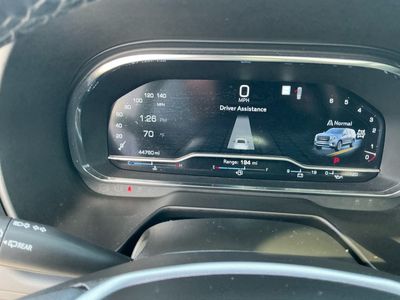 2023 GMC Yukon — photo 10 view
