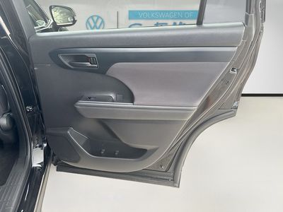 2023 Toyota Highlander - Photo 29