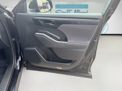 2023 Toyota Highlander - Photo 32