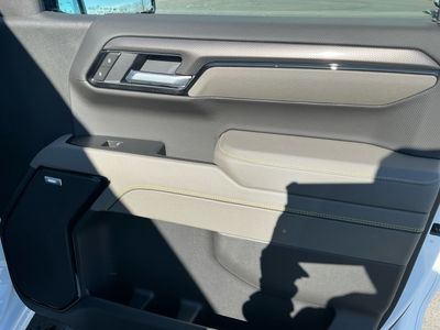 2026 Chevrolet Silverado 1500 — photo 21 view
