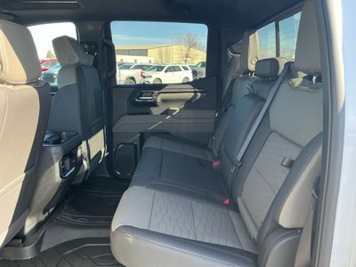 2026 Chevrolet Silverado 1500 — photo 17 view
