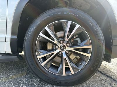 2018 Toyota Highlander — photo 18 view