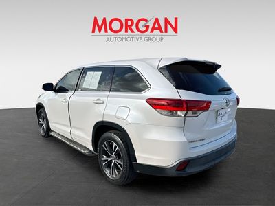 2018 Toyota Highlander — engine compartment view