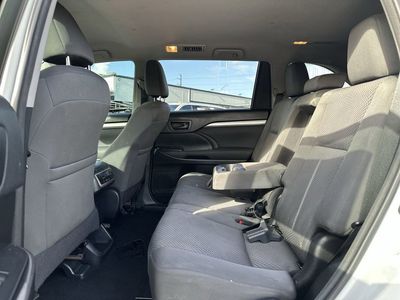 2018 Toyota Highlander — photo 23 view