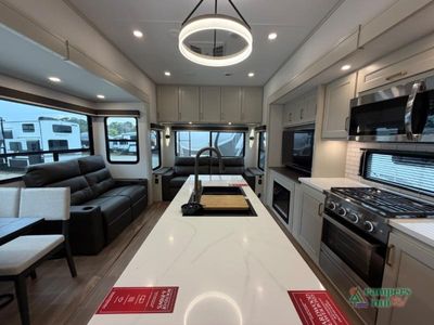 2026 Grand Design Influence — photo 9 view