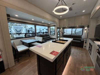 2026 Grand Design Influence — photo 10 view