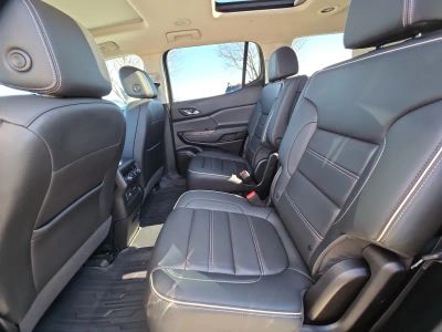 2022 GMC Acadia - Photo 18