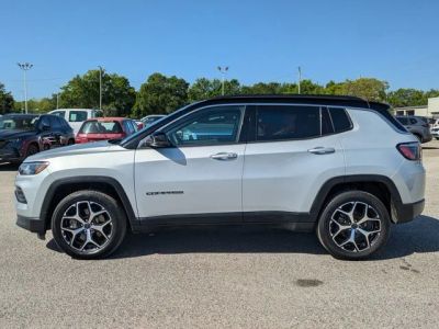 2025 Jeep Compass - Photo 2