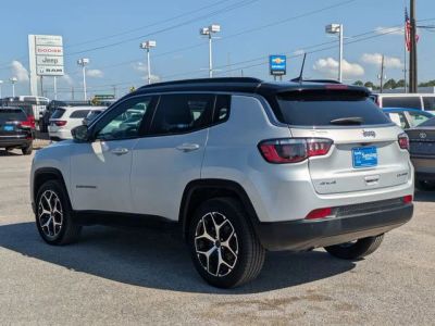 2025 Jeep Compass - Photo 3