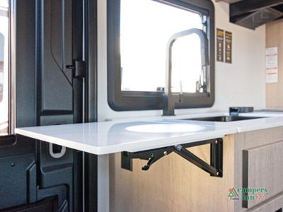 2025 Grand Design Lineage Series M - Photo 18