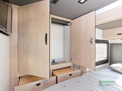 2025 Grand Design Lineage Series M - Photo 19