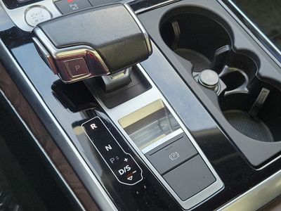 2020 Audi Q8 - Photo 33