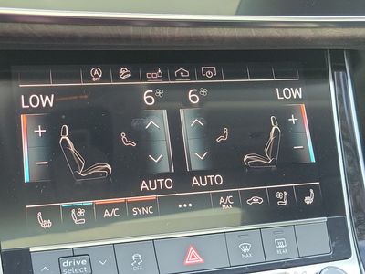 2020 Audi Q8 - Photo 31